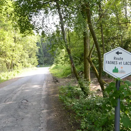 House With Beautiful Wooden Balcony Located Against The Hills Hébergement de vacances Ondenval